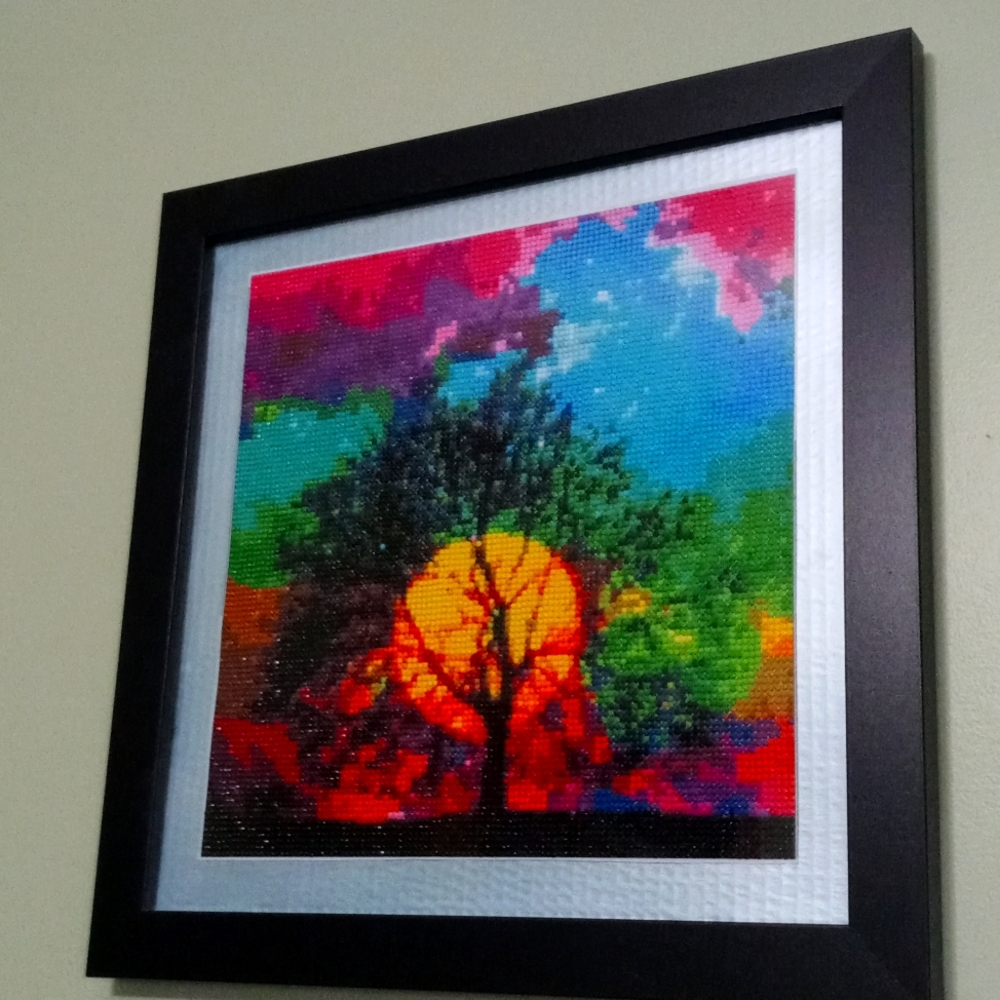 Diamond painting in frame